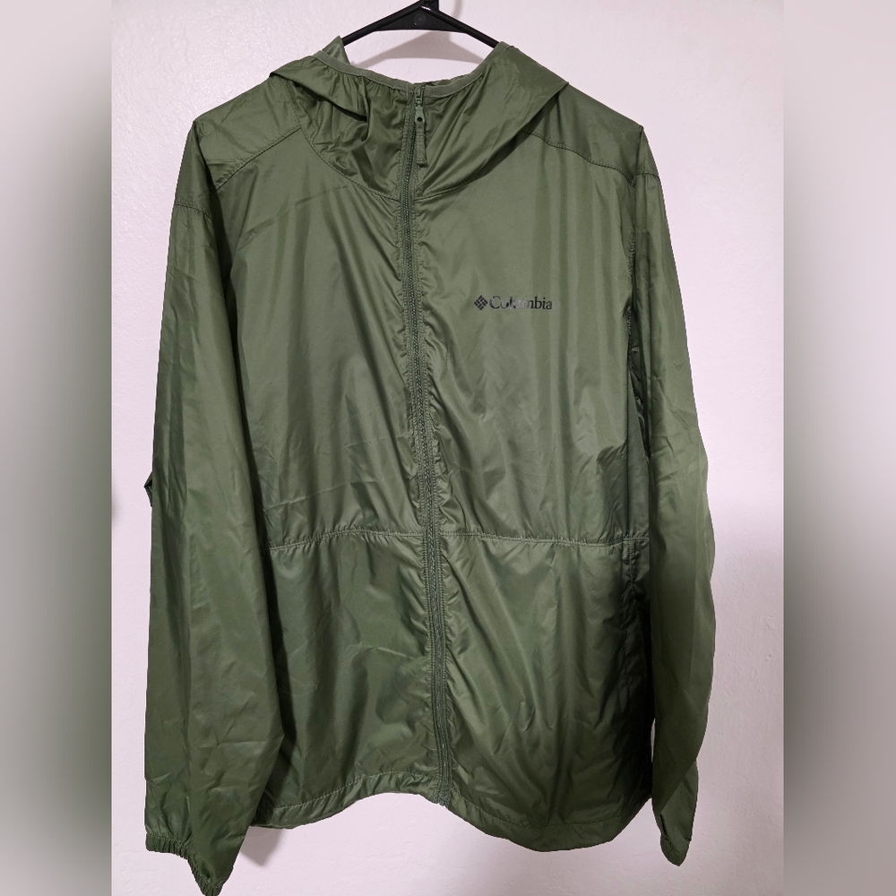 Columbia Men's Olive Windbreaker